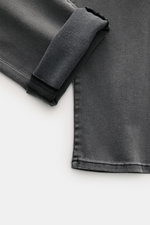 Jacob Cohen Jeans 'Nick' grau im Detail, seitliche Nahaufnahme mit umgeschlagenem Saum, Denim Baumwolle/Microfaser, elastisch, weich, Used-Waschung, Slim Fit, schmal zulaufend, Button Fly, Five-Pocket, Münztasche mit Initial, Gesäßtaschen mit Stitching, L
