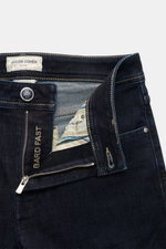 Jacob Cohen Jeans 'Bard Fast' navy, Detailaufnahme von Bund und offenem Reißverschluss, elastischer Premium-Denim mit Used-Waschung.