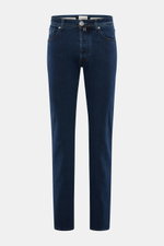 Jacob Cohen Jeans 'Bard' navy, Frontansicht, Slim Fit, Baumwolle-Lyocell Denim, elastisch, softer Griff, dezente Used-Effekte, Button Fly, Five-Pocket, Rennwagen-Patch hinten.