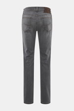 Jacob Cohen Jeans 'Bard' grau, Rückansicht, Slim Fit, Five-Pocket, elastischer Denim, weicher Griff, gemustertes Leather Patch, Stitching.
