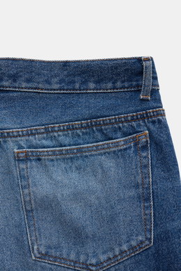 A.P.C. Jeans 'Jean Martin' graublau, Rückansicht, Denim aus reiner Baumwolle, Five-Pocket-Stil, authentische Waschung, kontrasfarbene Nähte, Zip Fly, Tapered Fit.