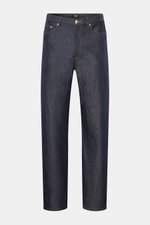 A.P.C. Jeans 'Martin' navy, dunkelblaue Jeans aus japanischem Denim mit Microfaser-Anteil, Five-Pocket-Stil, kontrastierende Nähte, Zip Fly, Tapered Fit, Frontansicht.