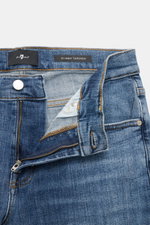 7 for all mankind Jeans 'Slimmy Tapered' rauchblau, Detailansicht Bund und Zip Fly, Five-Pocket, authentische Waschung, Baumwoll-Denim mit Stretch.