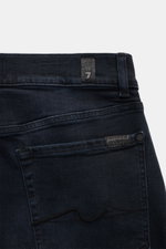 7 for all mankind Jeans 'Slimmy' dark navy, Detailansicht hinten, Denim mit Stretch, Used-Waschung, Slim Fit, Five-Pocket, Weblabel am Bund.