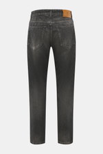 Rückansicht der PT Torino Denim Jeans 'Barrel' dunkelgrau, knöchellang, gerader Schnitt, Tapered Fit, Denim aus reiner Baumwolle, weicher Griff, Button Fly, rückwärtiges Logo-Patch.