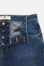 PT Torino Denim Jeans 'Rebel' graublau, Detailaufnahme von vorne oben mit offenem Button-Fly, authentischer Denim, Used-Finish, Five-Pocket-Stil.