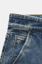 PT Torino Denim Jeans 'Indie' blau, Detailaufnahme der Bund- und Tasche aus elastischer Baumwolle mit Used-Waschung, slim Fit, Zip Fly, knöchellang.