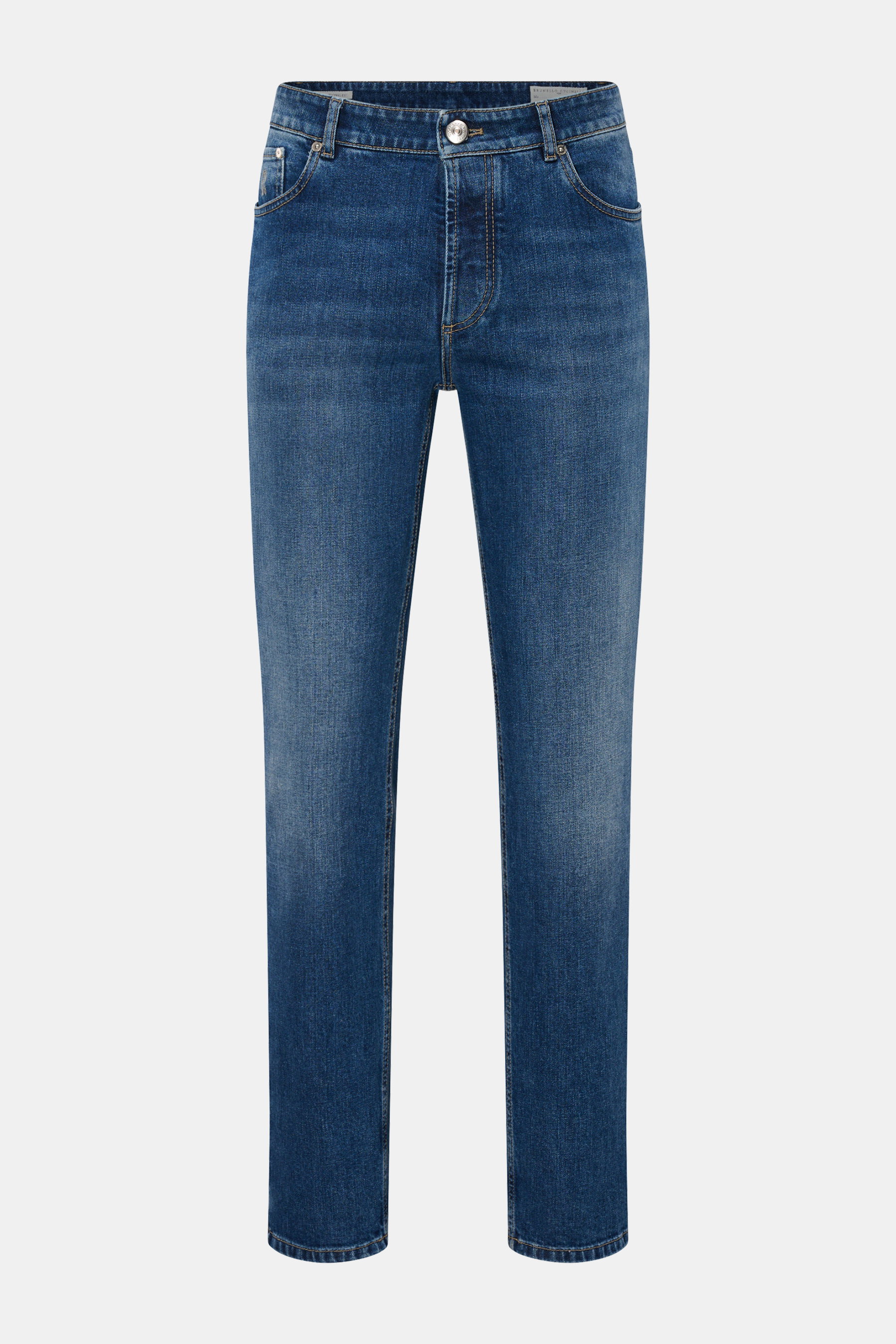 Front view of Brunello Cucinelli jeans 'Traditional Fit' blue with light used wash, button fly, five-pocket style, coin pocket logo stitching, and leather patch.

<p>A luxurious denim classic from BRUNELLO CUCINELLI: The versatile jeans 'Traditional Fit' 