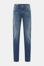 Incotex Jeans dunkelblau, frontal fotografiert, Slim Fit, leicht schmal zulaufend, Denim aus elastischer Baumwolle, Five-Pocket-Stil, Button Fly, Leather Patch, leicht griffige Haptik.
