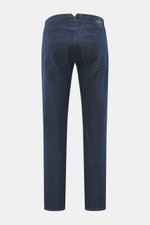 Incotex Jeans navy Rückansicht, Denim aus Baumwolle mit leichtem Stretch, griffige Qualität, Raw Design, Tapered Fit, Indigo gefärbt, schmal zulaufend, Button Fly, Bundhaken, paspelierte Hüfttaschen, Uhrentasche, aufgesetzte Gesäßtaschen.