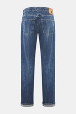 Rückansicht der Dondup Jeans 'Bray' blau aus Selvedge Denim mit authentischer Waschung, Regular Fit, Button Fly, Five-Pocket-Stil, Lederpatch und kleinem Metall-Initial.