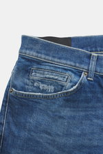 Dondup Jeans 'George' rauchblau, Detailaufnahme von Bund und Taschen, elastischer Denim, authentische Waschung, Five-Pocket-Stil, Button Fly.