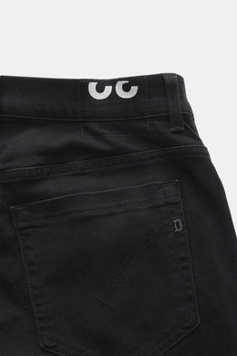 Dondup Jeans 'George' schwarz, Detailansicht von hinten oben, elastischer Denim, schmaler Schnitt, Metall-Initial, paspelierte Münztasche.