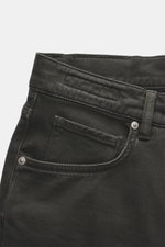 Close-up front view of Barmas Venezia Jeans 'Denver' grey showing five-pocket style, button fly, embossed leather patch, made of cotton with cashmere, slightly elastic, soft touch, regular tapered fit.