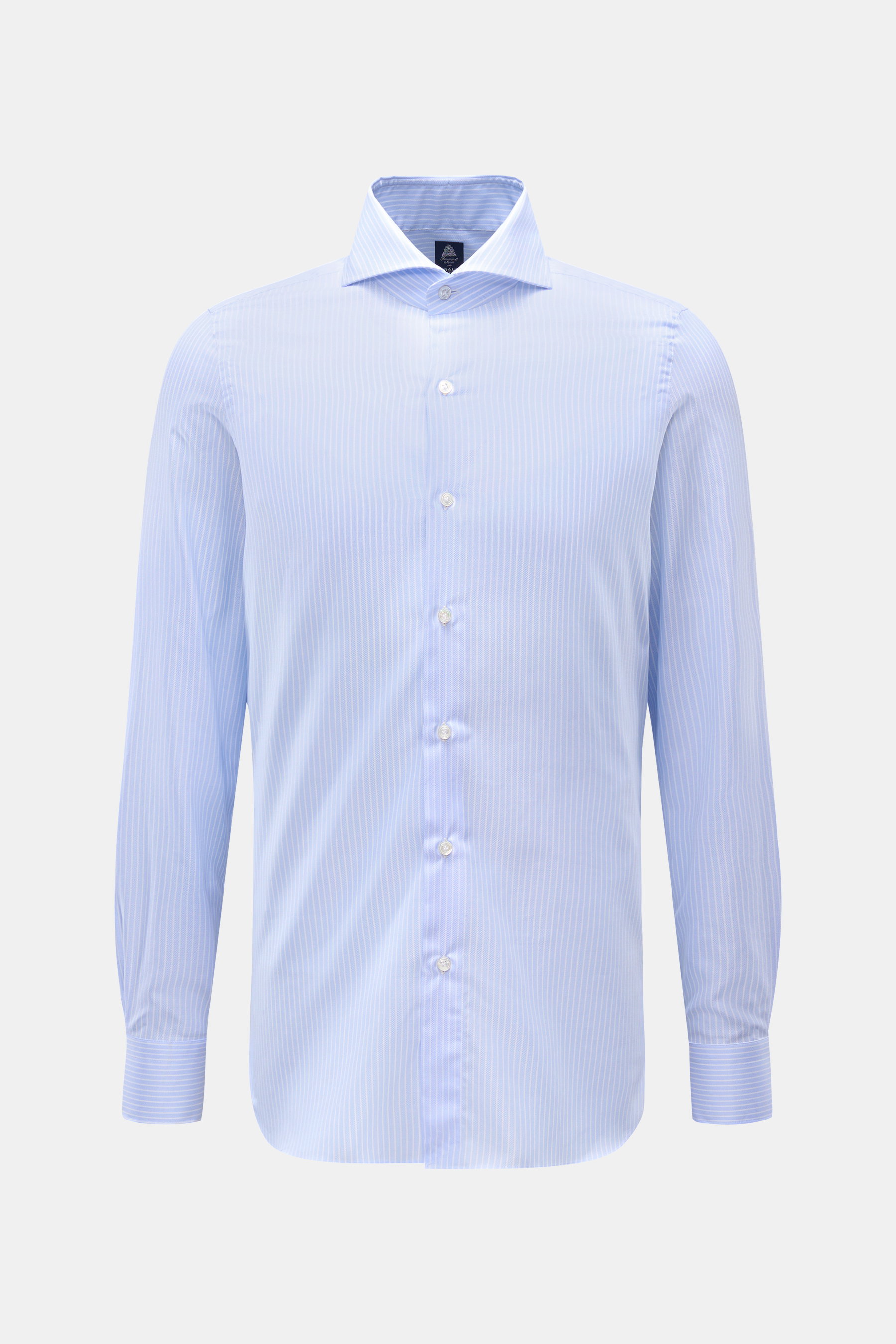 Finamore Business Hemd 'Sergio Napoli' Haifisch-Kragen pastellblau/weiß gestreift, Slim Fit, extralange Ärmel, klassisch frontal fotografiert.