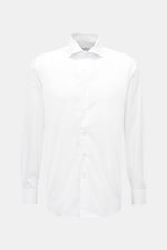 Gherardi Business Hemd Haifisch-Kragen weiß, frontale Ansicht, Gabardine aus reiner Baumwolle, glatter Griff, leichte Qualität, Slim Fit, französische Knopfleiste, klassische Sportmanschette, geteilte Rückenpasse, rückwärtige Taillenabnäher, gerundeter Sa