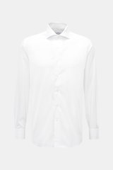 Gherardi Business Hemd Haifisch-Kragen weiß, frontale Ansicht, Gabardine aus reiner Baumwolle, glatter Griff, leichte Qualität, Slim Fit, französische Knopfleiste, klassische Sportmanschette, geteilte Rückenpasse, rückwärtige Taillenabnäher, gerundeter Sa