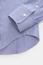 Gherardi Business Hemd Haifisch-Kragen navy/weiß gestreift, Detailaufnahme von Manschette und Saum, reine Baumwolle, Extra Slim Fit.