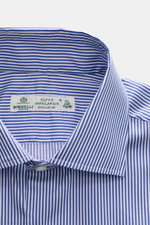 Close-up front view of the Borrelli Business Shirt 'Luciano' Shark Collar navy/white striped, showcasing twill cotton fabric and label.

Description: <p>Masterful craftsmanship down to the smallest detail: The 'Luciano' shirt by BORRELLI embodies Neapolit