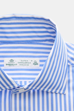 Borrelli Business Shirt 'Luciano' Shark Collar blue/white striped shown close-up from front top view, crafted from pure cotton twill with slim fit, shark collar, French button placket with mother-of-pearl buttons, classic sport cuff, back waist darts, and