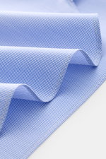 Borrelli Business Shirt 'Nando' Shark Collar Blue/White Checkered fabric close-up from side, pure cotton poplin, fine checks, smooth feel.