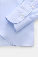 Finamore Business-Hemd 'Sergio Napoli' Haifisch-Kragen hellblau, Detailaufnahme Ärmel und Saum aus reiner Giza-Baumwolle, glatter Griff, Regular Fit.