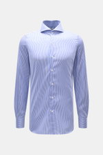 Finamore Business Shirt 'Sergio Napoli' Shark Collar Blue/White Striped seen frontally, stylish office shirt in fine Egyptian Giza-45 cotton twill with smooth feel, regular fit, extra-long sleeves, shark collar, French placket, classic sport cuff, rounded