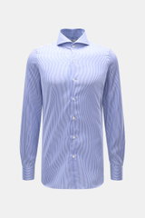 Finamore Business Shirt 'Sergio Napoli' Shark Collar Blue/White Striped seen frontally, stylish office shirt in fine Egyptian Giza-45 cotton twill with smooth feel, regular fit, extra-long sleeves, shark collar, French placket, classic sport cuff, rounded