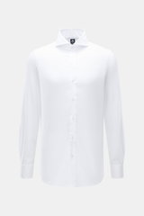 Finamore Oxford-Hemd 'Sergio Napoli' Haifisch-Kragen weiß, frontal fotografiert, Slim Fit, extralange Ärmel, Oxford-Baumwolle, glatter Griff, französische Knopfleiste, klassische Sportmanschette, gerundeter Saum.
