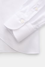 Finamore Oxford-Hemd 'Sergio Napoli' Haifisch-Kragen weiß, Nahaufnahme der extralangen Ärmel mit klassischer Sportmanschette, Oxford-Baumwolle, Slim Fit, gerundeter Saum.