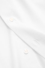 Close-up front view of Fray Jersey shirt kent collar 'Gabriel' white showing pure cotton fabric, soft touch, slim fit, kent collar, classic sport cuff, back waist darts, and extended back.