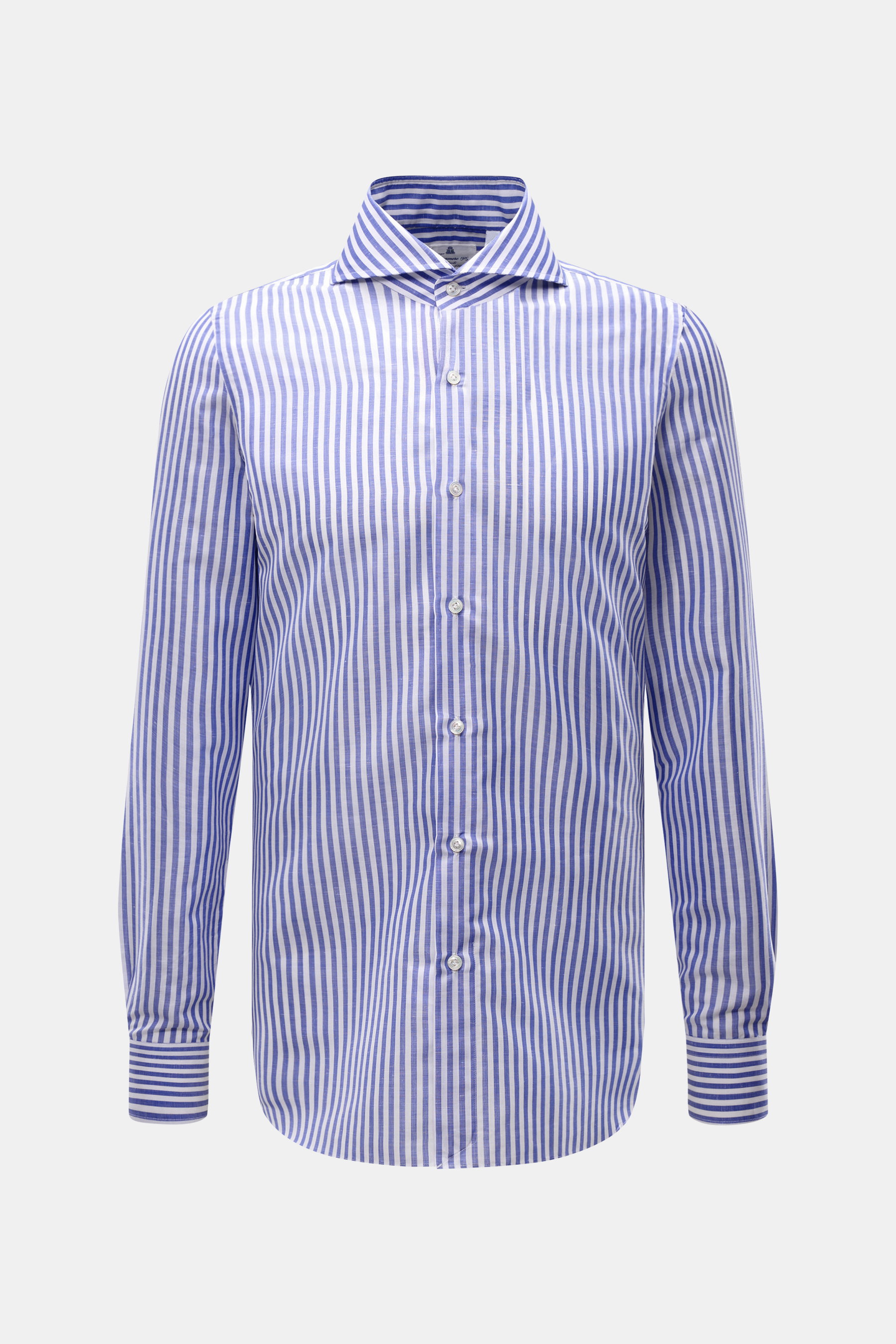 Frontale Nahaufnahme des Finamore Business Hemd 'Sergio Napoli' Haifisch-Kragen blau/weiß gestreift mit schmalen Streifen, Slim Fit, extralangen Ärmeln, klassischer Sportmanschette aus Leinen-Baumwollmix.
