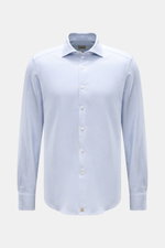 Frontale Aufnahme des Sonrisa Flanellhemd Haifisch-Kragen hellblau meliert aus weichem Baumwoll-Flanell, Slim Fit, mit französischer Knopfleiste, klassischer Manschette, leicht gerundetem Saum und kleinem Weblabel am Saum.