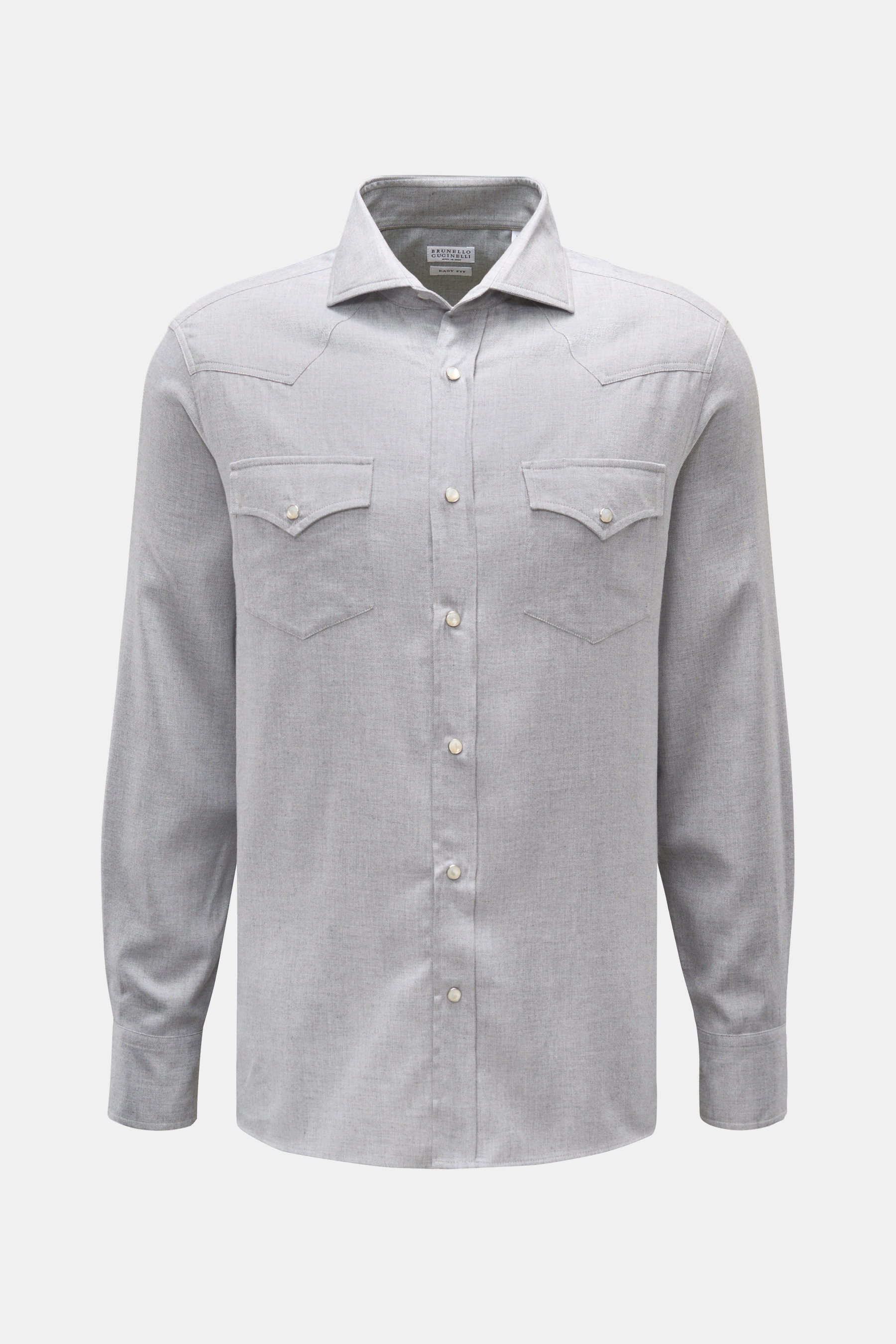 Brunello Cucinelli Casual Hemd Haifisch-Kragen grau meliert, frontal fotografiert, Mix aus Baumwolle und Lyocell, softer Griff, tonalem Fischgrat, Regular Fit, aufgesetzte Brusttaschen mit Patte, Schulterpasse im Wester-Stil, geschwungene Rückenpasse, kla