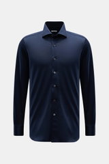 Frontal fotografiertes Fray Piqué-Hemd Haifisch-Kragen 'Lione Cucitura' navy, Slim Fit, reine Baumwolle, Sportmanschette, Taillenabnäher.