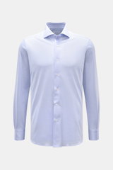 Frontal fotografiertes Fray Piqué-Hemd Haifisch-Kragen "Lione Cucitura" rauchblau meliert, Slim Fit, reine Baumwolle, klassische Manschette.