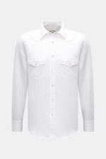 Frontale Nahaufnahme des Jacob Cohen Jeanshemds schmaler Kragen offwhite aus Baumwolle, Leinen und Lyocell mit Western-Schulterpasse, Druckknopfleiste und Brusttaschen.