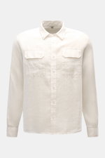 C.P. Company Linen shirt slim collar off-white shown from front, pure linen fabric with soft feel, garment-dyed, narrow collar, patch button placket, two breast pockets with flaps, logo print on right pocket, classic barrel cuffs, rounded hem with slightl