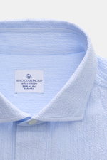 Giampaolo Seersucker Popover-Hemd Haifisch-Kragen hellblau/weiß gestreift, Nahaufnahme von oben, Seersucker Baumwolle, Regular Fit, Quetschfalte, Sportmanschette.