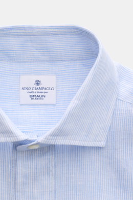 Close-up front view of Giampaolo Popover linen shirt shark collar light blue/white striped, showcasing collar and fabric texture.

Description: 
<p>A classic with a twist from Italian shirt experts GIAMPAOLO: This popover shirt in airy linen fabric is an 