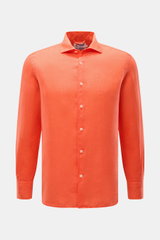 Front view of the MC2 Saint Barth Leinenhemd 'Pamplona' Haifisch-Kragen orange, a slim fit linen shirt with soft texture and classic details.  
<p>MC2 SAINT BARTH liefert mit diesem luftig leichten Hemd aus reinem Leinen ein perfektes Piece für einen lege