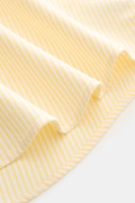 Polo Ralph Lauren Oxford-Hemd Button-Down-Kragen gelb/weiß gestreift, Detailaufnahme des strukturierten Baumwollstoffs mit feinen Streifen.