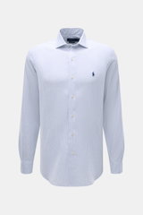 Polo Ralph Lauren Oxford-Hemd Haifisch-Kragen hellblau/weiß gestreift, frontale Nahaufnahme, Leinen-Baumwollmix, Slim Fit, Haifisch-Kragen, weicher Griff, klassisches Streifenmuster.