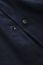 Close-up front view of Stone Island Casual Shirt 'Indigo Denim' navy showing cotton twill fabric, snap buttons, and tonal stitching.

Description: <p>Cool essential for winter: The sturdy shirt made of cotton twill by STONE ISLAND belongs to the 'Denim' c
