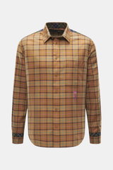 Frontansicht des Barbour Flanellhemd Kent-Kragen beige/camel/rosé kariert mit klassischem Karo, Brusttasche, kontrastr. Rückenpasse, aus reiner Baumwolle.