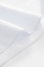 Finamore Business Hemd 'Eduardo Napoli' Haifisch-Kragen pastellblau, Detailaufnahme Stoffkanten, feinste Baumwolle, Slim Fit, glatter Griff.