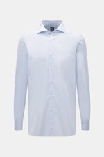 Front view of Finamore Casual Shirt 'Edoardo Napoli' Shark Collar Light Blue, a slim fit poplin shirt of soft Giza cotton with extra-long sleeves, French button placket, classic sport cuff, and rounded hem, offering a stylish classic look with a smooth fe