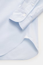 Finamore Casual Hemd 'Edoardo Napoli' Haifisch-Kragen hellblau, Detailaufnahme von Ärmel und Saum, reine Giza-Baumwolle, Slim Fit, Popeline.