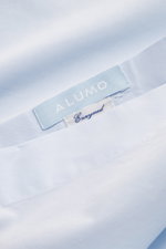 Alt tag (124 characters): Close-up shot from above of light blue Finamore Casual Shirt 'Edoardo Napoli' label on soft Giza cotton fabric.

Description:  
<p>Stylish classic: The shirt 'Edoardo Napoli' by FINAMORE made of soft Giza cotton gives sophisticat