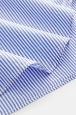 Finamore Casual Hemd 'Edoardo Napoli' Haifisch-Kragen dunkelblau/weiß gestreift, Detailaufnahme von glatter Popeline aus reiner Baumwolle, Slim Fit, Sportmanschette.